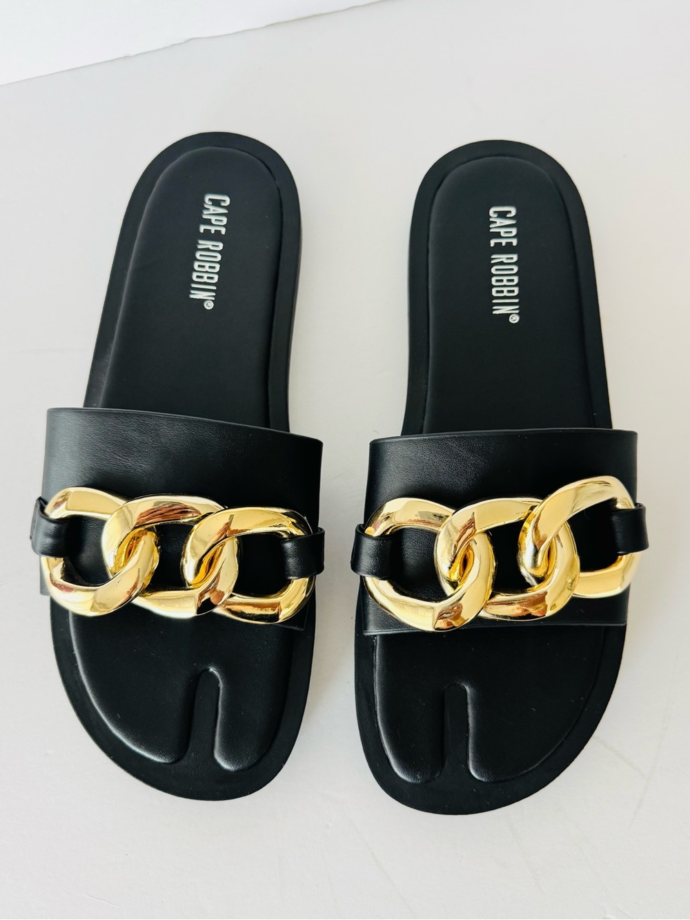 Cape Robbin Chain Link Slide Sandals
Black Gold Women's Size 10